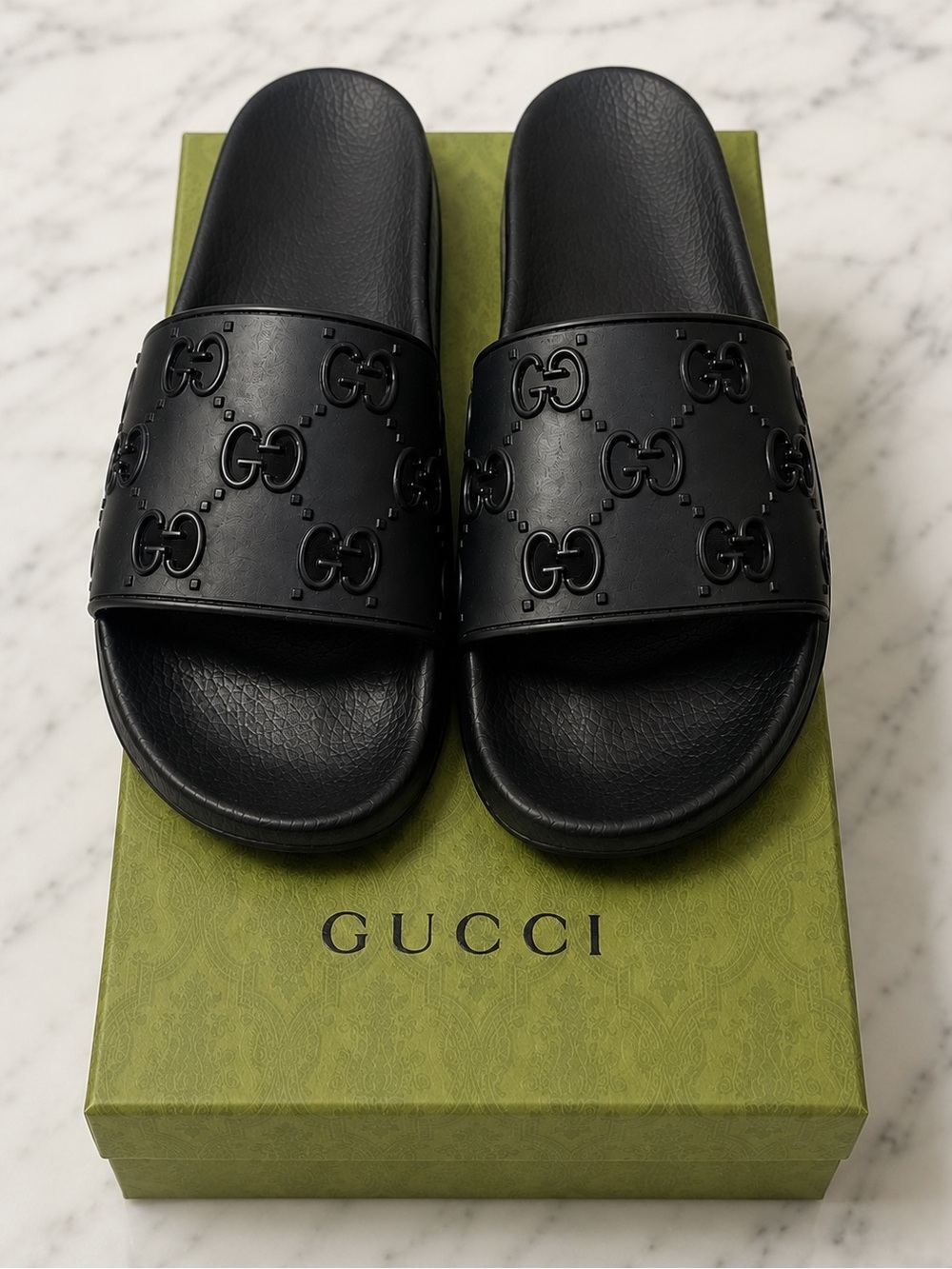 Gucci Men’s Black GG Logo Rubber Slide Sandals Size 10 w/ Original Box